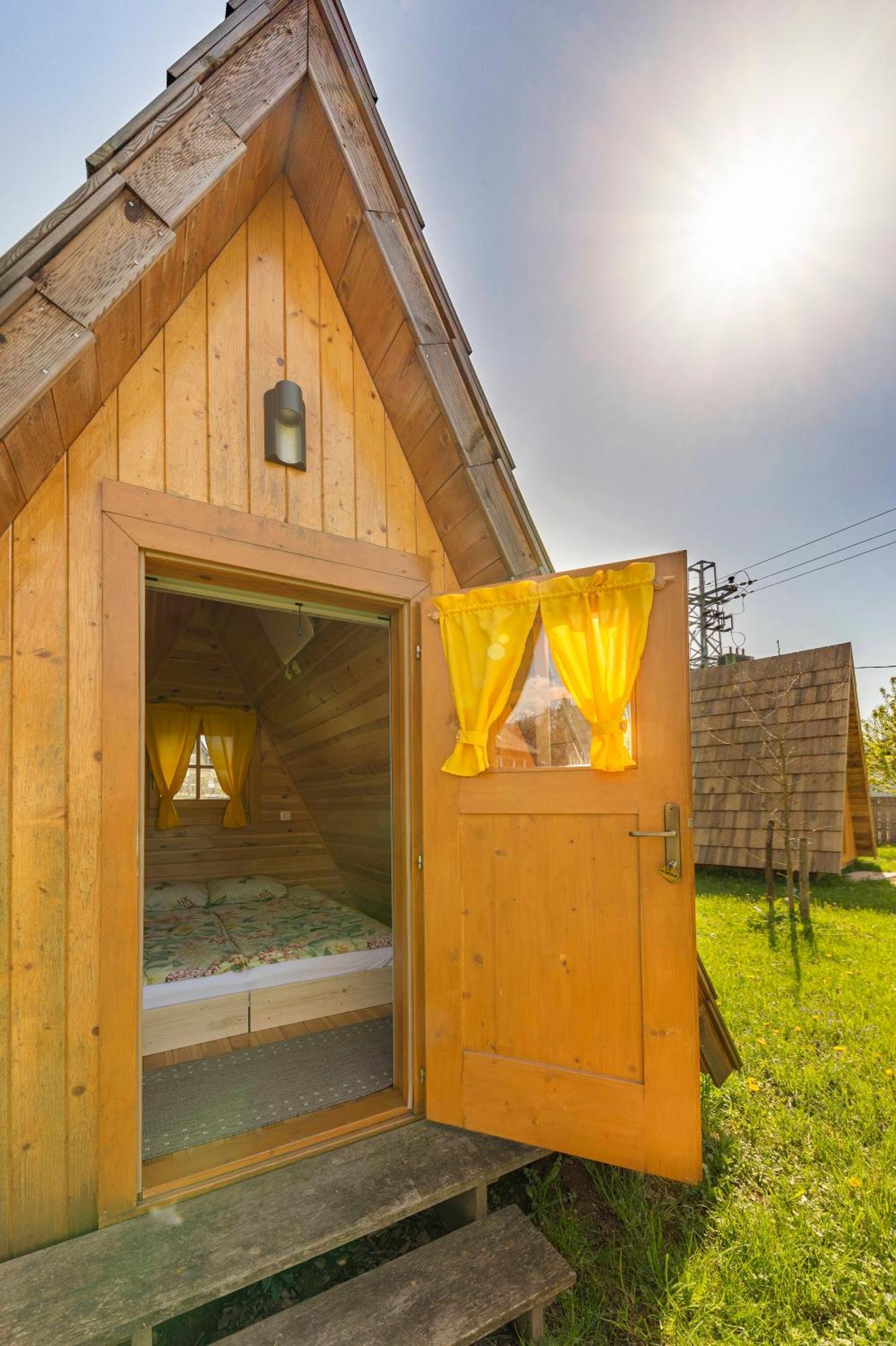 Hotel Glamping Mohorjev Grunt Preddvor Exteriér fotografie